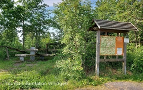 Original Wanderparkplatz Am Knoll Copyright Tourist-Information Willingen CC BY-SA.jpg