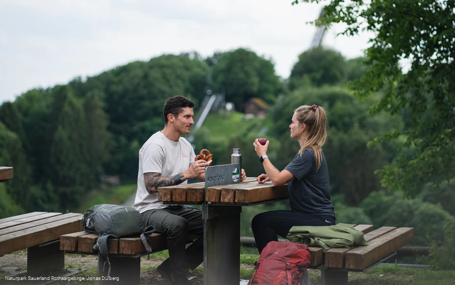 Pause am Parkplatz Schallershaus