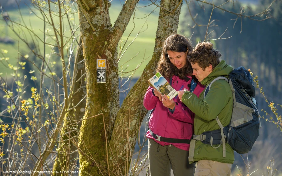 Wanderpaar kurz vor Windhausen